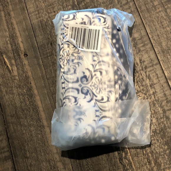 Essential Oil Bag-holds up to 10 oils. 5 or 15 ml size. Navy/white. NWT - Picture 6 of 7